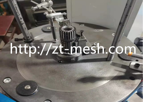 OEM Endüstriyel İhtiyaçlar için Yuvarlak Delik Şekilli Dikişli Metal Mesh Paketi
