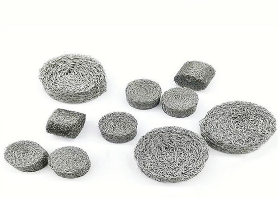 Çeşitli filtreleme uygulamaları için çok yönlü sıkıştırılmış örgü tel ağı