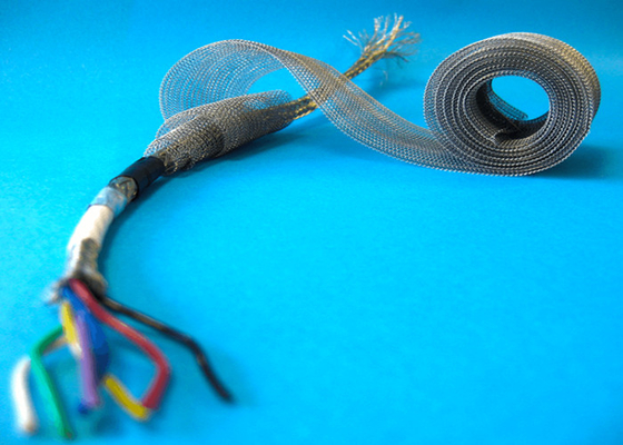 EMI Kablolarını Korumak İçin 50mm WrapShield Örme Hasır Conta
